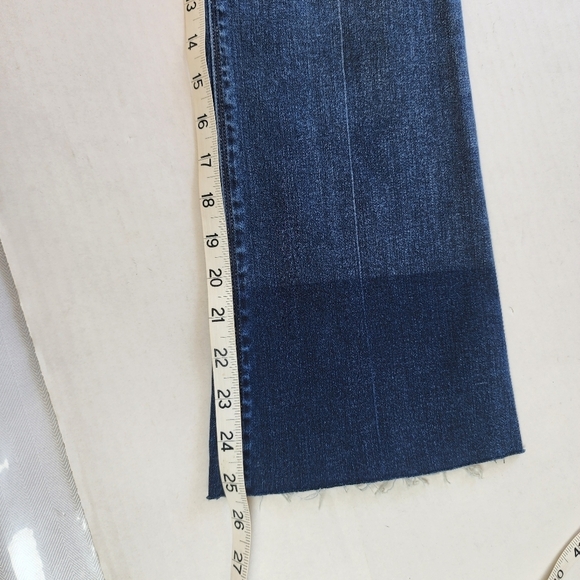 🌸 NEW Spanx | Spanx Mid-Rise Crop Flare Jeans size S - Picture 7 of 13